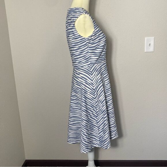 Chetta B Blue & white Striped Textured Sleveless Fit & Flare Dress Womens Size 6 - Picture 7 of 16
